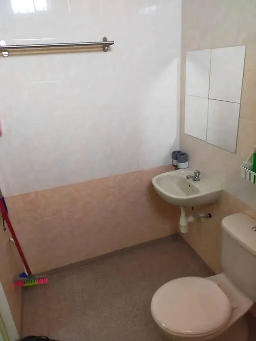 Prázdninový dům Cheerful 3-Bedroom Residential Home With Free Wifi Butterworth